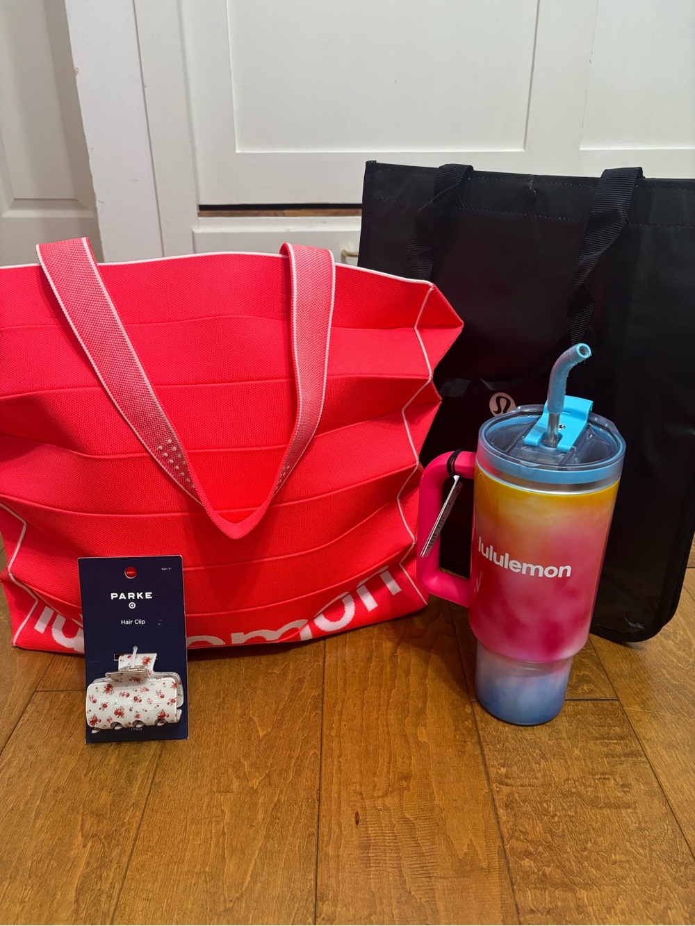 lululemon + Parke Everyday Elevated Set-Tote+40oz Tumbler+Parke Floral Claw Clip - Picture 1 of 4